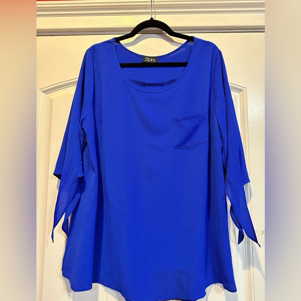 Spin USA brand. Size 1xl. Royal blue.